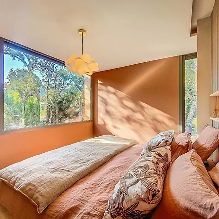 L'immortelle Βίλα